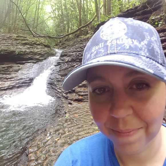 Meet your Posher, Lisa - Picture 1 of 1